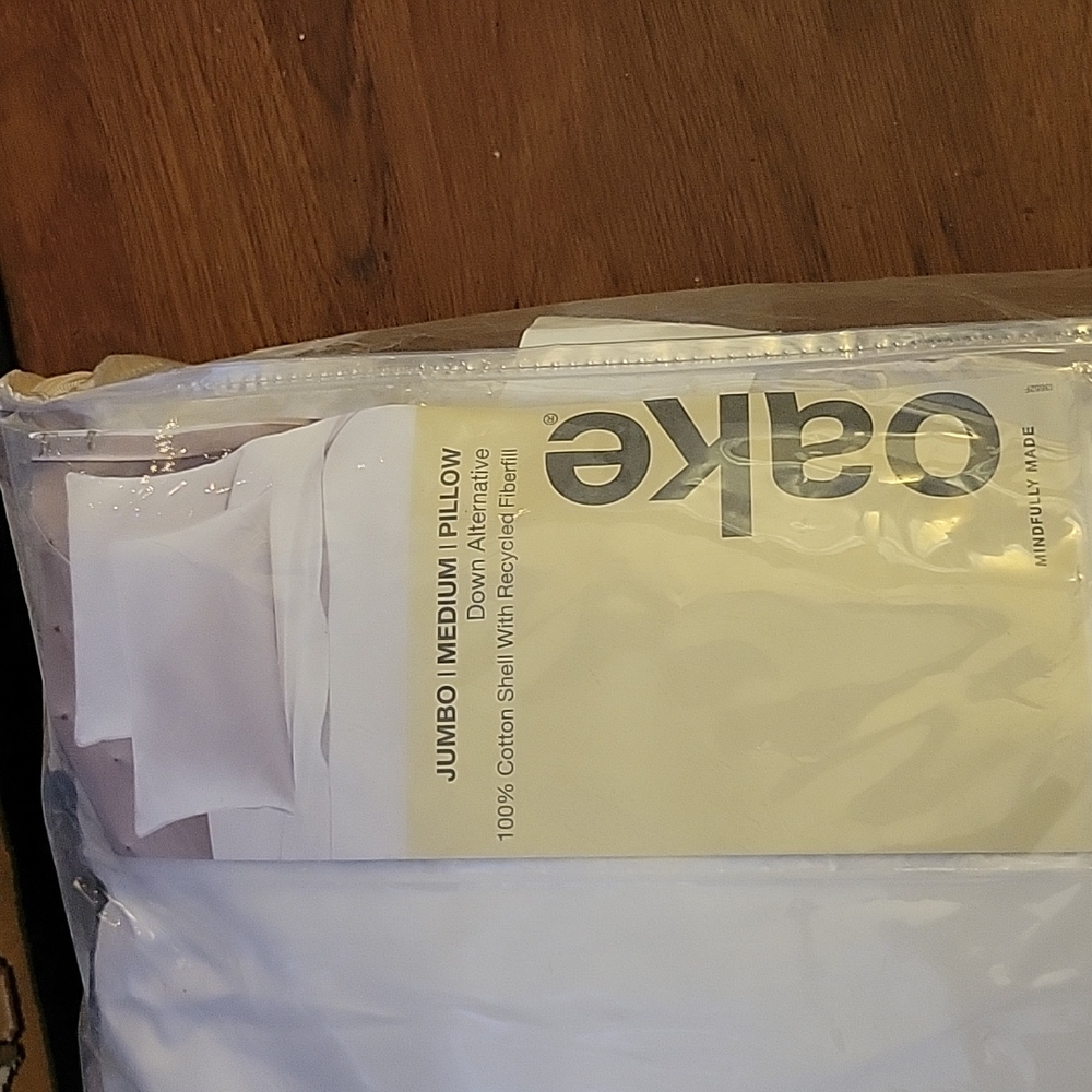 Oake Jumbo Medium Pillow Down Alternative 100% cotton shell White 20"x28…New